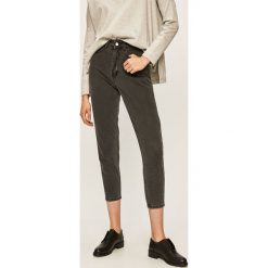 Answear - Jeansy. Szare jeansy damskie ANSWEAR, s, z podwyższonym stanem. W wyprzedaży za 119,90 zł.