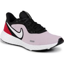Buty NIKE - Revolution 5 BQ3207 501 Iced Lilac/White/Black. Różowe buty sportowe damskie Nike, bez wzorów, z tworzywa sztucznego, sportowe, do biegania, nike revolution. Za 229,00 zł.