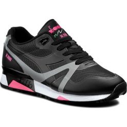 Sneakersy DIADORA - N9000 Bright Protection 501.171102 01 C466 Black/Pink Fluo. Czarne półbuty damskie Diadora, z tworzywa sztucznego. W wyprzedaży za 259,00 zł.