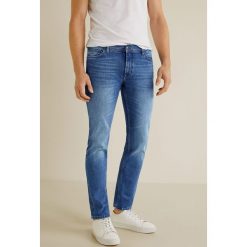 Mango Man - Jeansy Jan. Niebieskie jeansy męskie marki Mango Man, bez wzorów. Za 139,90 zł.