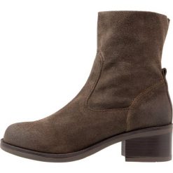 Botki damskie: KIOMI Botki brown