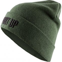 Czapka damska CAD611 - khaki - Outhorn. Brązowe czapki damskie marki Outhorn, na zimę, bez wzorów. W wyprzedaży za 14,99 zł.
