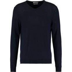 Swetry klasyczne męskie: KIOMI Sweter dark blue