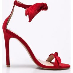 Public Desire - Sandały. Czerwone sandały damskie marki Public Desire, z materiału, na obcasie. W wyprzedaży za 119,90 zł.
