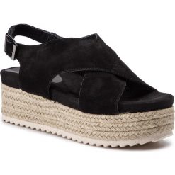 Espadryle QUAZI - QZ-22-02-000239 201. Czarne espadryle damskie QUAZI, bez wzorów, ze skóry, bez obcasa. W wyprzedaży za 169,00 zł.