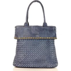 MARCO MAZZINI Torebka skórzana shoulder treccia old pelle lavata niebieska jeans. Niebieskie torebki klasyczne damskie MAZZINI, w paski, z jeansu, biznesowe, bez dodatków. Za 499,00 zł.