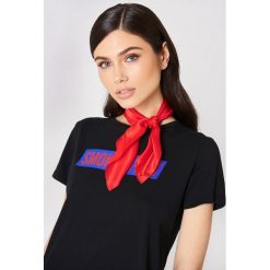 Apaszki damskie: NA-KD Exclusive Jedwabna apaszka – Red
