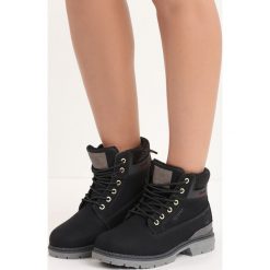 Czarne Traperki Ice Cap. Czarne buty zimowe damskie Born2be, na płaskiej podeszwie. Za 99,99 zł.