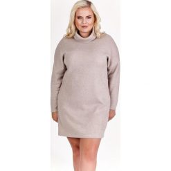 Sukienka z golfem beżowy. Brązowe sukienki damskie N/A, plus size, bez wzorów, z elastanu, z golfem, plus size, bez rękawów. Za 172,86 zł.