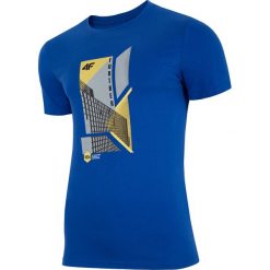 T-shirt męski TSM022 - kobalt. Koszulki męskie 4f, m, bez wzorów, z jersey, bez kołnierzyka. W wyprzedaży za 29,99 zł.