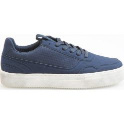 Sportowe buty - Granatowy. Niebieskie buty sportowe męskie Reserved. W wyprzedaży za 99,99 zł.