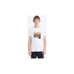 T-shirty z krótkim rękawem Calvin Klein Jeans J30J312632 LAKE GFCH. Białe t-shirty męskie Calvin Klein Jeans, xl, bez wzorów, z jeansu, bez kołnierzyka, krótkie. Za 122,52 zł.