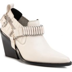 Półbuty BRONX - 75122-A Off White 05. Białe półbuty damskie Bronx, z aplikacjami, ze skóry, eleganckie, bez obcasa, na obcasie, bez zapięcia. Za 689,00 zł.