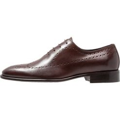 Florsheim CURTIS Eleganckie buty dark brown. Pomarańczowe buty wizytowe męskie marki Florsheim, bez wzorów, ze skóry, eleganckie, na sznurówki. Za 879,00 zł.