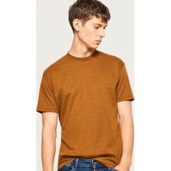 T-shirt z melanżowej dzianiny - Żółty. Żółte t-shirty damskie Reserved, s, bez wzorów, z dzianiny, bez kołnierzyka. Za 39,99 zł.