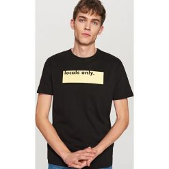 T-shirty męskie: T-shirt z napisem locals only – Czarny