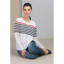 Sweter w barwne prążki. Szare swetry klasyczne damskie marki Monnari, na lato, w prążki. Za 79,50 zł.