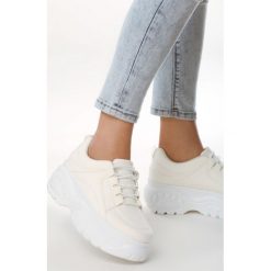 Białe Sneakersy Screening. Białe buty sportowe damskie marki Born2be, z aplikacjami, sportowe. Za 119,99 zł.