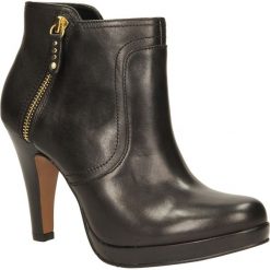 Botki s.oliver 5-25348-23. Botki damskie S.Oliver, bez obcasa, bez zapięcia. Za 349,99 zł.