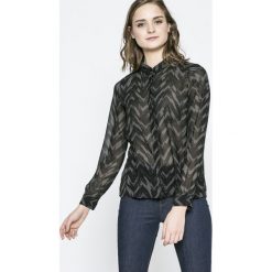 Vero Moda - Koszula Katinka. Czarne koszule damskie Vero Moda, na co dzień, s, bez wzorów, z poliesteru, klasyczne, z klasycznym kołnierzykiem, z długim rękawem. W wyprzedaży za 44,90 zł.