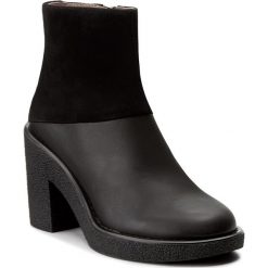 Botki JIL SANDER NAVY - JN29110 Nero 999. Czarne botki damskie na obcasie marki Jil Sander Navy, ze skóry. W wyprzedaży za 739,00 zł.