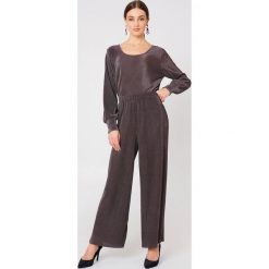 Spodnie z wysokim stanem: Saint Tropez Plisowane spodnie – Purple