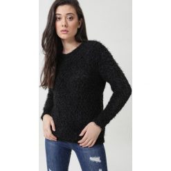 Czarny Sweter Shania. Czarne swetry damskie Born2be, uniwersalny, bez wzorów, z długim rękawem, długie, bez kaptura. Za 89,99 zł.