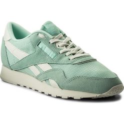 Buty Reebok - Cl Nylon Mesh M CN0110 Mist/Chalk. Zielone półbuty damskie Reebok, na co dzień, bez wzorów, z zamszu, bez obcasa, na płaskiej podeszwie, bez zapięcia. W wyprzedaży za 219,00 zł.