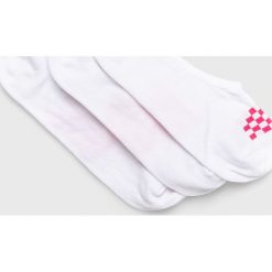 Vans - Skarpetki (3-pack). Białe skarpetki damskie Vans, bez wzorów. W wyprzedaży za 39,90 zł.