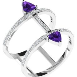 Złoty pierścionek z diamentami i syntetycznymi ametystami. Szare pierścionki damskie Art of Diamond & Co., z ametystem, złote. W wyprzedaży za 1099,95 zł.