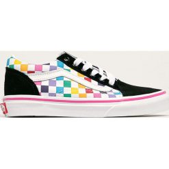 Vans - Tenisówki dziecięce. Czarne trampki dziewczęce Vans, bez wzorów, ze skóry, na sznurówki. Za 219,90 zł.