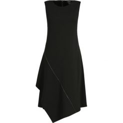 Sukienka koktajlowa DKNY P9BD7A81. Czarne sukienki damskie DKNY, m, bez wzorów, z elastanu, wizytowe, bez kołnierzyka, bez rękawów. W wyprzedaży za 319,00 zł.
