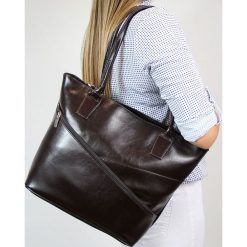 Torebka damska skórzana DAN-A T294 czekoladowa - czekoladowy. Brązowe torebki klasyczne damskie ze skóry, eleganckie. Za 269,99 zł.