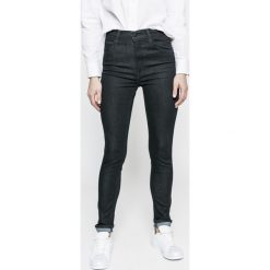 Levi's - Jeansy Line 8. Niebieskie rurki damskie marki Levi's®, s, z elastanu, z podwyższonym stanem. W wyprzedaży za 199,90 zł.