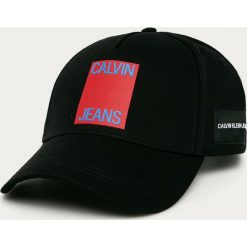 Calvin Klein Jeans - Czapka. Czarne czapki damskie Calvin Klein Jeans, z nadrukiem, z bawełny. Za 179,90 zł.