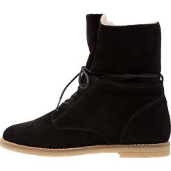 Buty zimowe damskie: KIOMI Botki sznurowane black