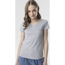 Szary T-shirt Melimine. Szare bluzki damskie Born2be, s, bez wzorów, z dzianiny, bez kołnierzyka, z krótkim rękawem. Za 29,99 zł.