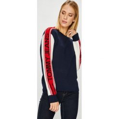 Tommy Jeans - Sweter. Szare swetry klasyczne damskie Tommy Jeans, l, z dzianiny. Za 499,90 zł.