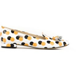 Nakrapiane balerinki w szpic - skóra naturalna - model 045 - kolor żółte kropki. Żółte baleriny damskie Zapato, bez wzorów, z jeansu, klasyczne, bez obcasa, na obcasie. W wyprzedaży za 216,30 zł.