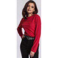 Czerwona Bluzka Reasonably. Czerwone bluzki damskie marki other, xxl, z dzianiny, z długim rękawem. Za 34,99 zł.