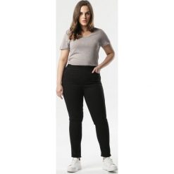 Czarne Spodnie Jegginsy Sweet Show. Czarne jeansy damskie Born2be, xl. Za 69,99 zł.