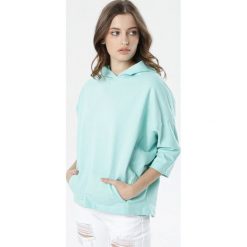 Jasnoniebieska Bluza Joann. Zielone bluzy damskie Born2be, xl, bez wzorów, bez rękawów, z kapturem. W wyprzedaży za 84,99 zł.