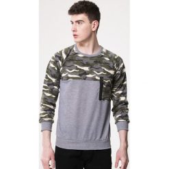 Szara Bluza Cheering. Szare bluzy męskie Born2be, m, moro, z okrągłym kołnierzem, z długim rękawem, długie, bez kaptura. Za 59,99 zł.
