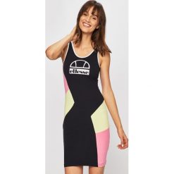 Ellesse - Sukienka. Niebieskie sukienki damskie Ellesse, na co dzień, s, z nadrukiem, z elastanu, casualowe, z okrągłym kołnierzem, bez rękawów, mini, proste. W wyprzedaży za 149,90 zł.