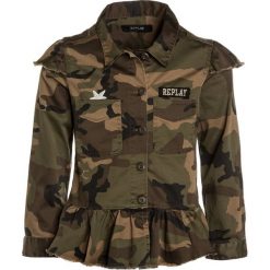 Replay Kurtka przejściowa military green. Zielone kurtki chłopięce przejściowe marki Replay, z bawełny. W wyprzedaży za 377,10 zł.