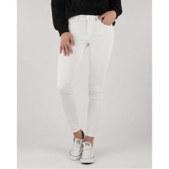 Wrangler Dżinsy Biały. Białe jeansy damskie Wrangler. Za 438,95 zł.