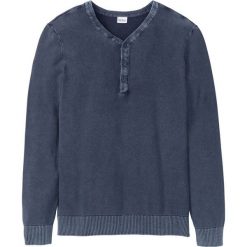 Sweter z efektem wytarcia Regular Fit bonprix ciemnoniebieski. Niebieskie swetry męskie bonprix, s, bez wzorów, bez kołnierzyka, bez kaptura. Za 109,99 zł.