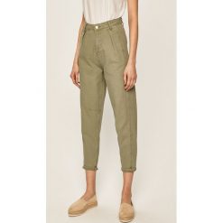 Answear - Jeansy. Zielone jeansy damskie ANSWEAR, s, z podwyższonym stanem. W wyprzedaży za 99,90 zł.