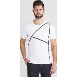 T-SHIRT ARMANI EXCHANGE. Białe t-shirty męskie Armani Exchange, s, z nadrukiem, z bawełny, z okrągłym kołnierzem. Za 160,30 zł.