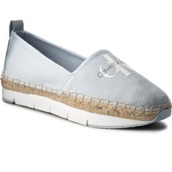 Espadryle CALVIN KLEIN JEANS - Genna R3768 Chambray. Niebieskie espadryle damskie Calvin Klein Jeans, z aplikacjami, z jeansu, bez obcasa, na płaskiej podeszwie. Za 459,90 zł.